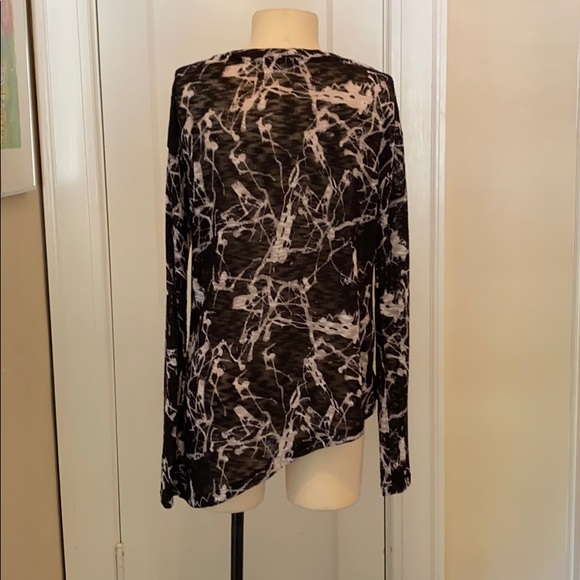 Soft bar III l/s asymmetric hem tee - large - Picture 2 of 6